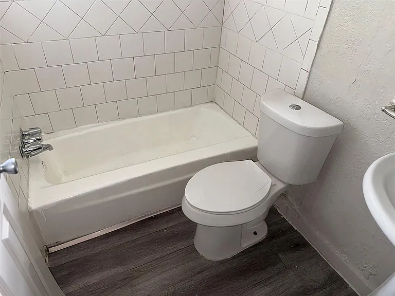 5409 Suez St #4 — Photo 10