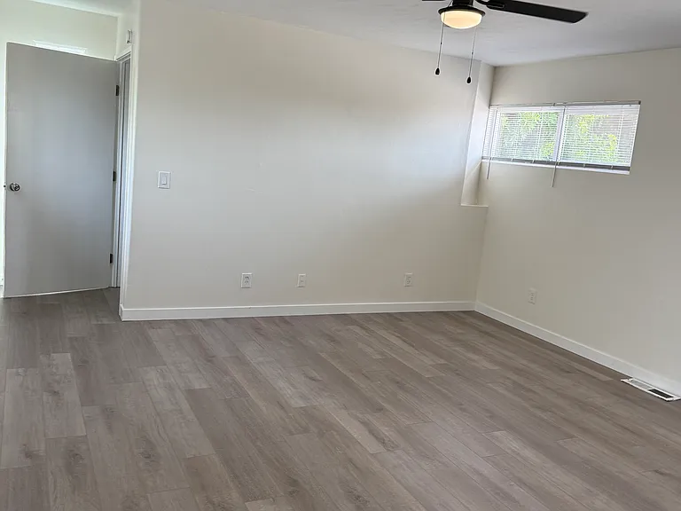 6895 Amherst St — Photo 15