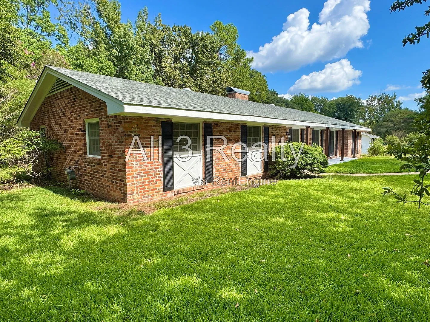 4 bed, 3.5 bath, 2275 sqft, $1,935 — Photo 2