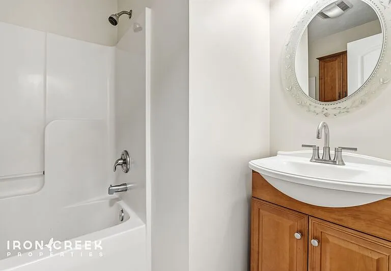 30 Olive St — Photo 21