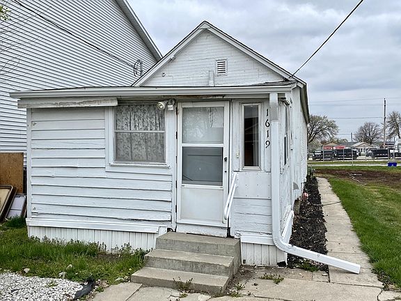 4th image of 1619 Avenue B