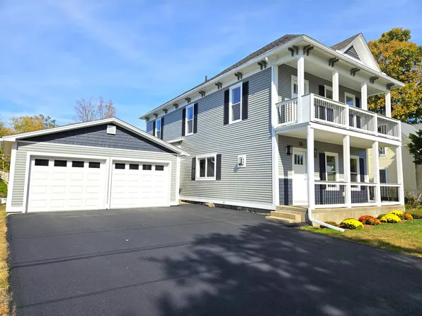 28 South Avenue, Newport City, VT 05855