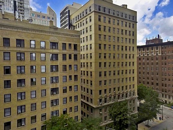 5th image of 900 N Lake Shore Dr APT 901