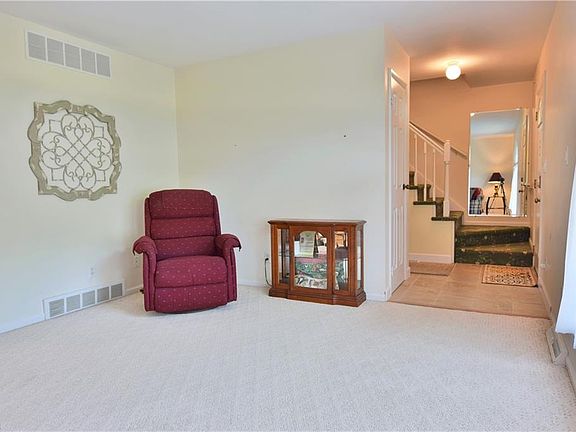4th image of 4078 Longhill Dr SE