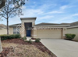 5111 Clover Mist Dr, Apollo Beach, FL 33572