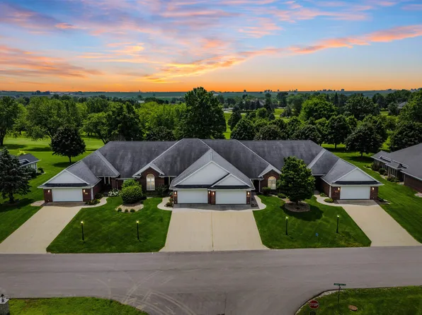 16688 Thunder Ridge Dr, Peosta, IA 52068
