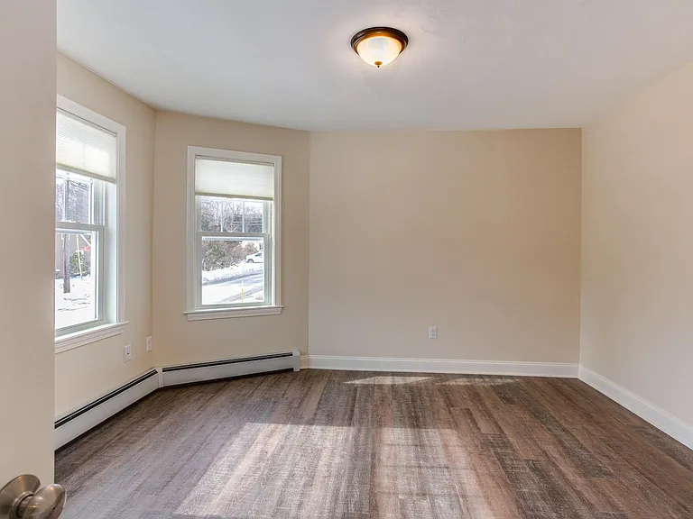28 Pine St #2B — Photo 6