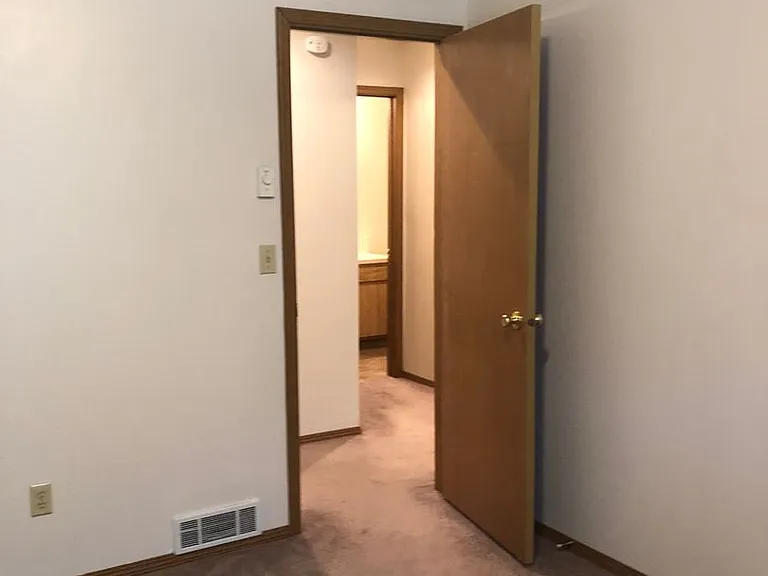 1557 NW Turner Dr — Photo 11