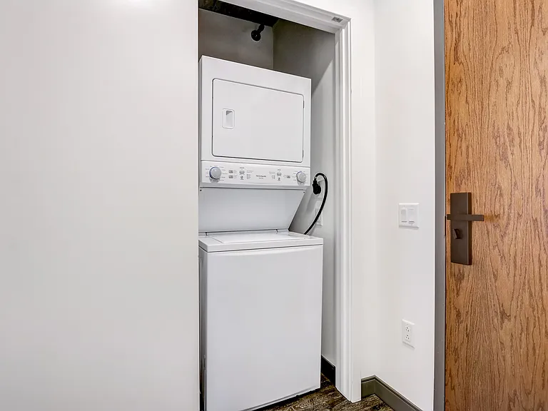Fulbrix Apartments — Photo 16