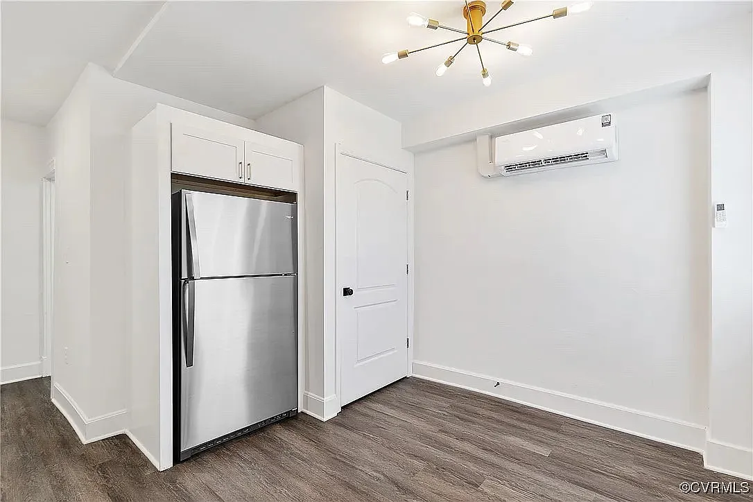 2 bed, 765 sqft, $1,945 — Photo 3