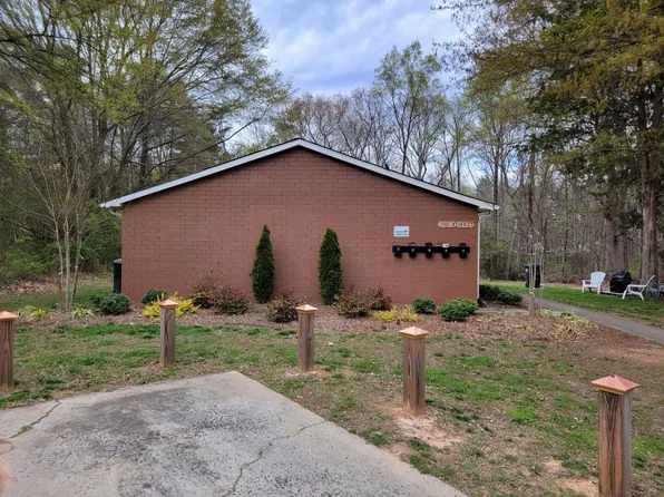 1342 Essex Ave, Gastonia, NC