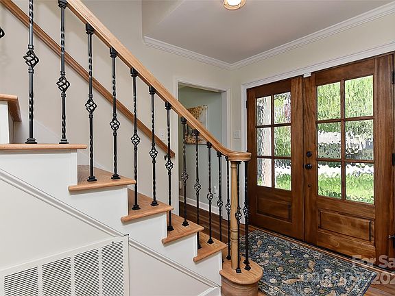 5th image of 218 Kimrod Ln
