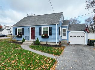 13 Herbert St, Smithfield, RI 02828