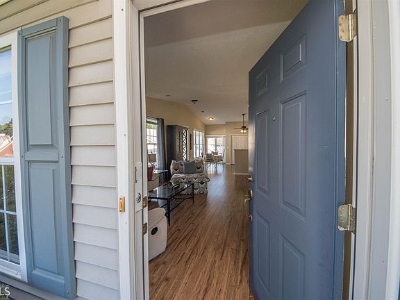 4th image of 1029 Pinehurst Dr