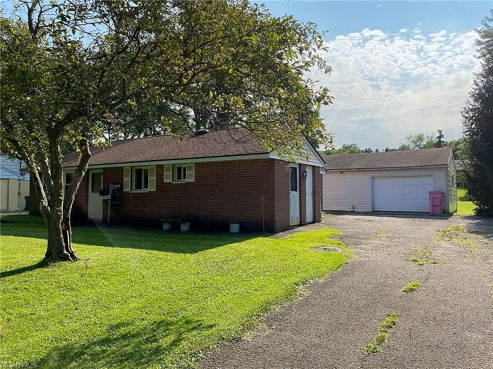 2nd image of 304 Cynthia Dr