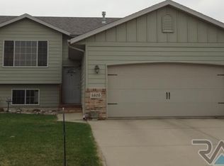 4605 S Grinnell Ave, Sioux Falls, SD 57106
