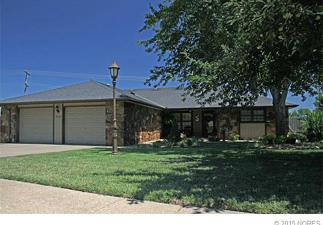1st image of 1632 Whitney Ln