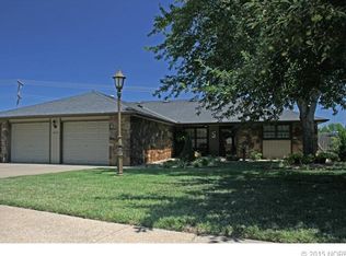 1632 Whitney Ln, Bartlesville, OK 74006