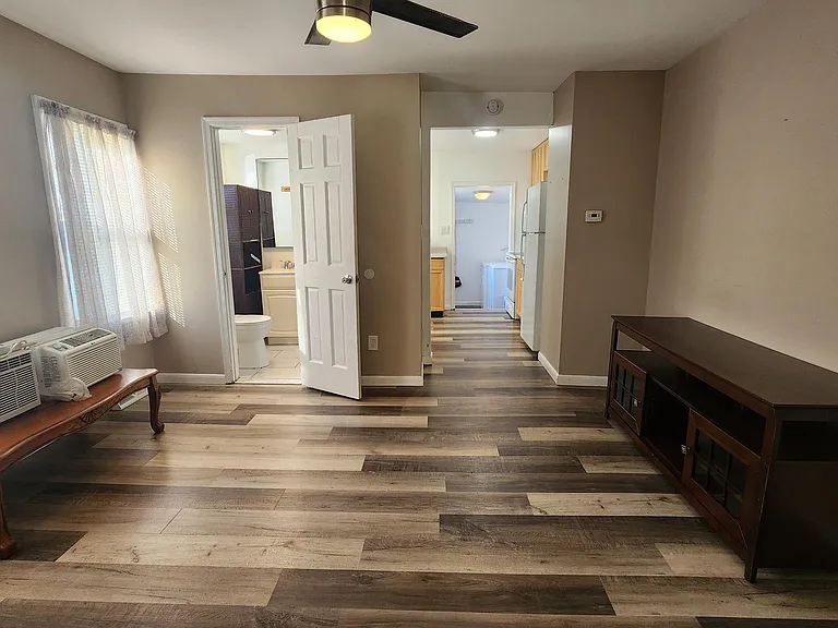 108 E Pacific Ave #2 — Photo 14