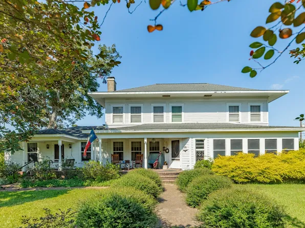 406 W Washington St, Brazoria, TX 77422