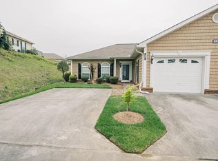 897 E Summit Dr UNIT 17, Dalton, GA 30721