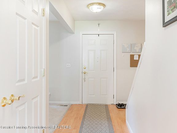 3rd image of 4395 Stoneycroft Dr