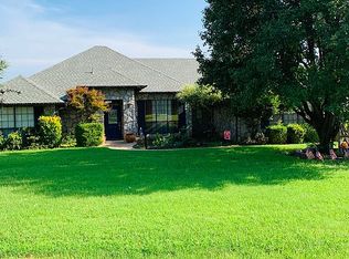 1519 Canyon Bluff Rd, Guthrie, OK 73044
