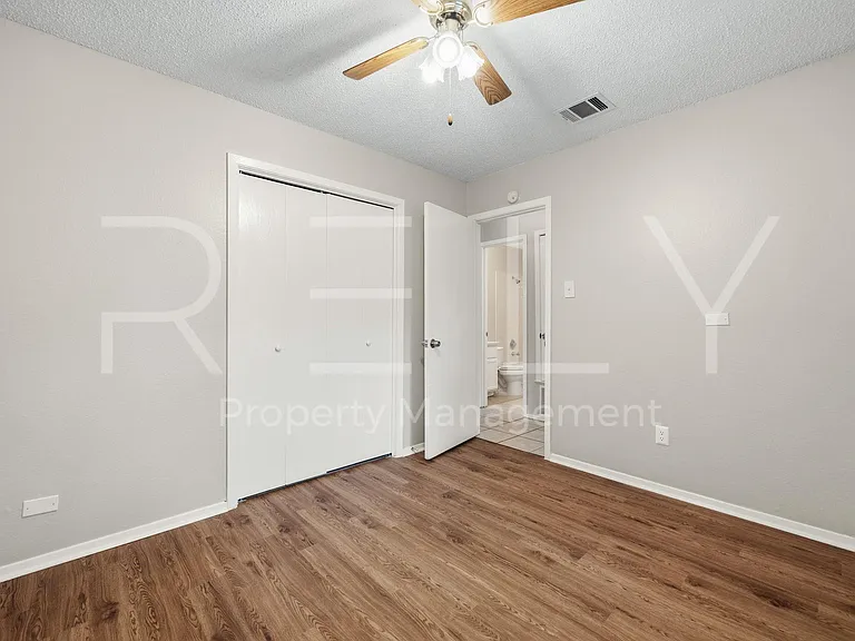 8001 W Gate Blvd #A — Photo 26