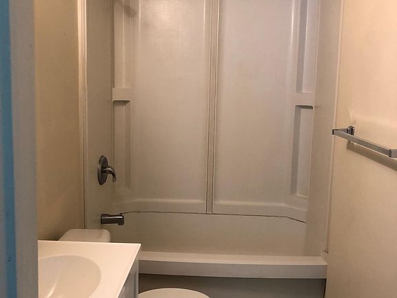 3rd image of 520 S Lincoln St APT B