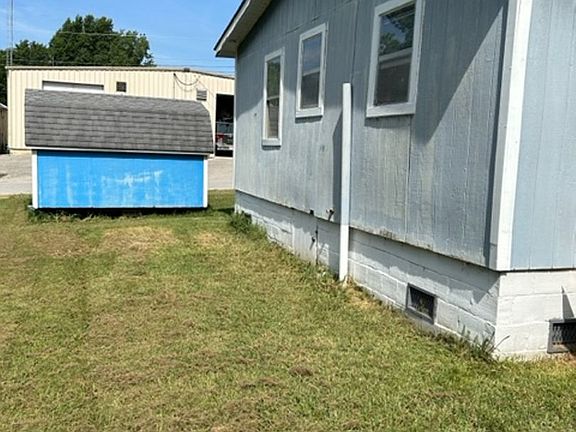 4th image of 200 E Bean St