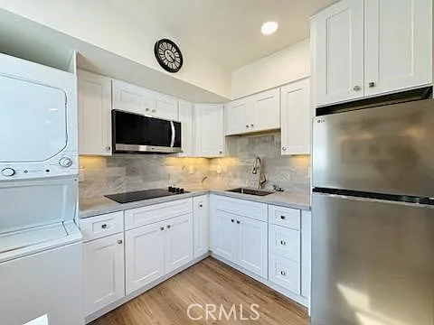 1 bed, 650 sqft, $1,950 — Photo 3