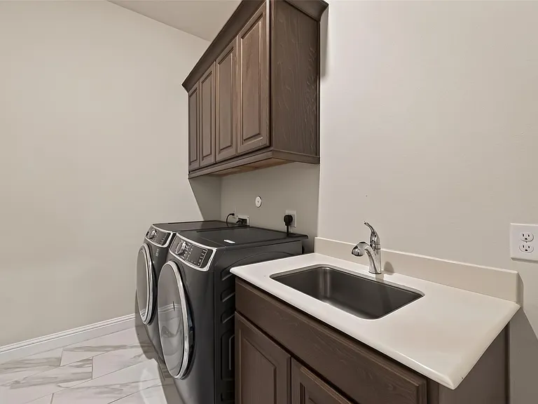 616 Cape Capri Dr — Photo 21