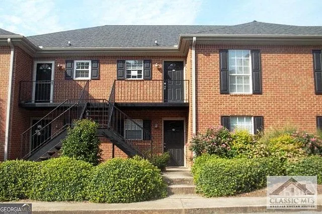 1055 Baxter St #408