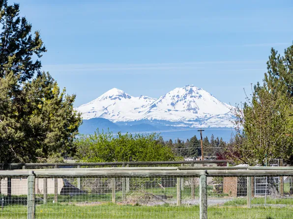 64950 Glacier View Dr, Bend, OR 97703