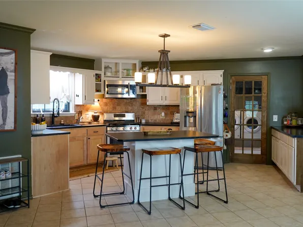 491 32505th Rd, Paris, TX 75460