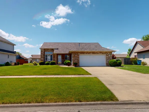 656 Seminary Dr, Dyer, IN 46311