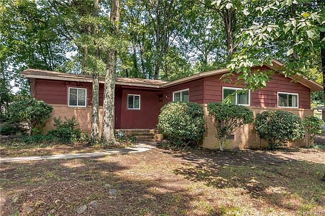 1st image of 6831 City View Dr