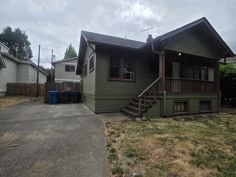 950 Capitol St NE — Photo 2
