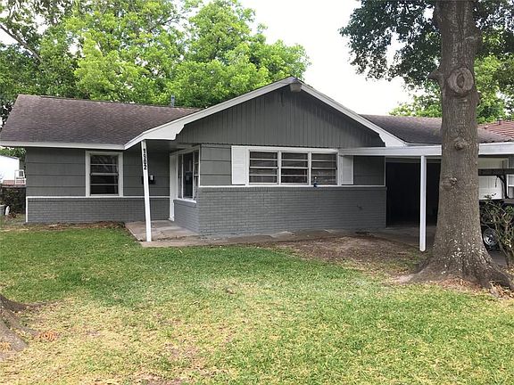 2nd image of 1902 Locklaine Dr