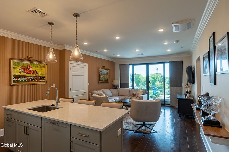 5th image of 116 West Ave UNIT 404
