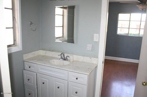 5th image of 4510 N 12th Ave