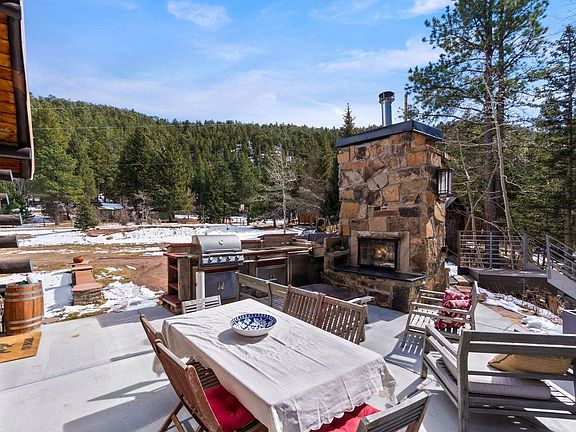 5th image of 818 Riverside Dr