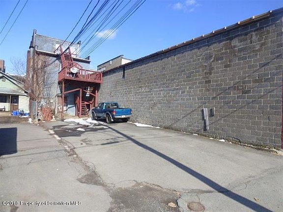 2nd image of 211 Lackawanna Ave