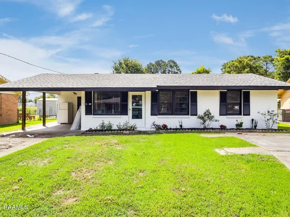 2343 Ledoux Cir, Opelousas, LA 70570