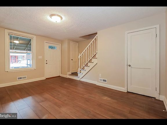 3rd image of 3237 Kentucky Ave