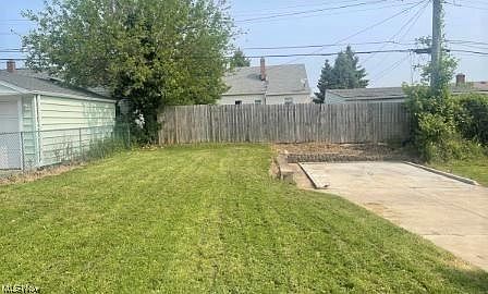 3rd image of 7702 Newport Ave