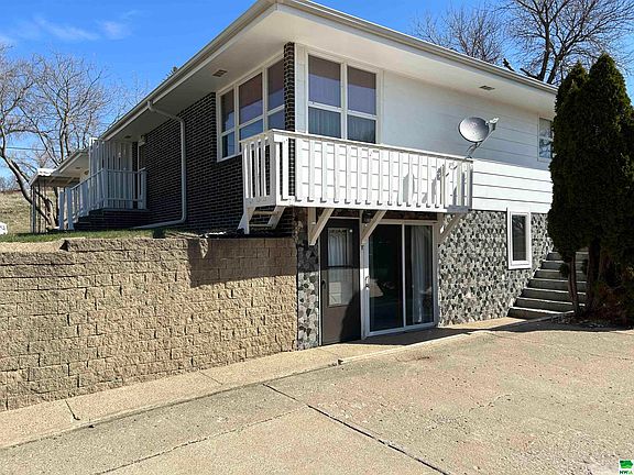 3rd image of 4536 Harrison St