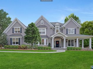 32 Ackerman Rd, Saddle River, NJ 07458