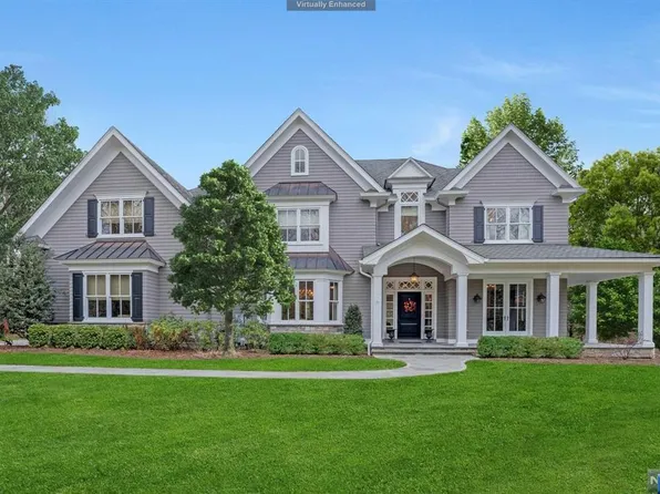 32 Ackerman Rd, Saddle River, NJ 07458