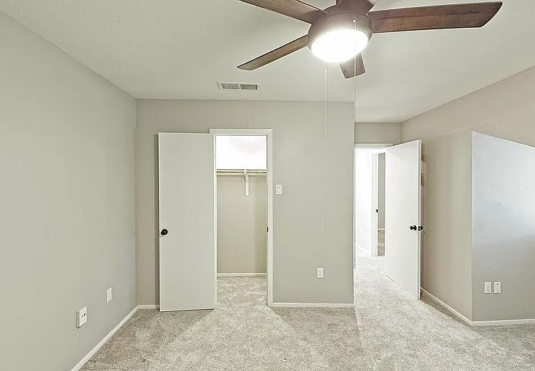 889 Dublin Dr #D — Photo 25